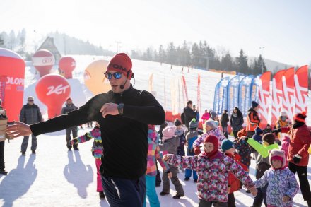 Zabawy ruchowe na Stacji Narciarskiej Cieńków